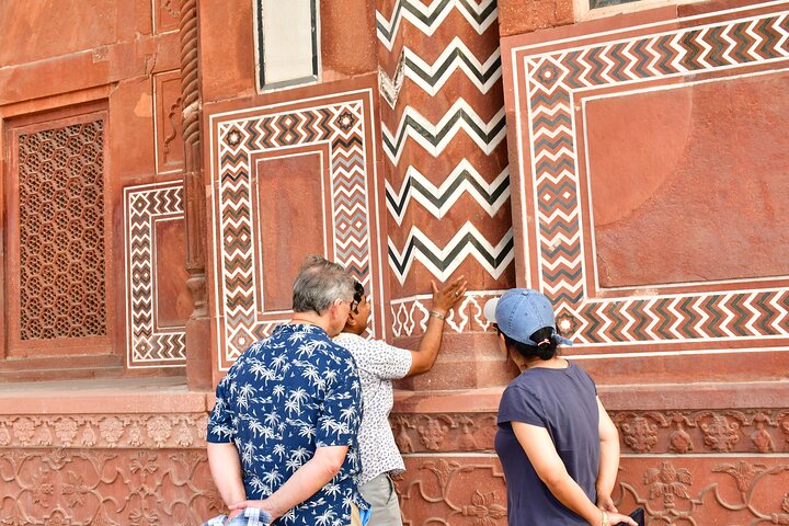 All Inclusive Day Trip to Taj Mahal, Agra Fort and Baby Taj from Delhi by Car