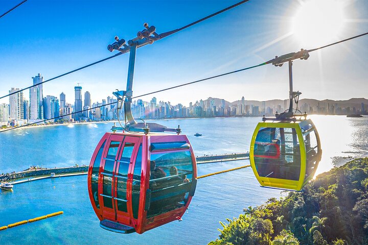 Day tour in Balneário Camboriú and Unipraias Park with Cable Cars