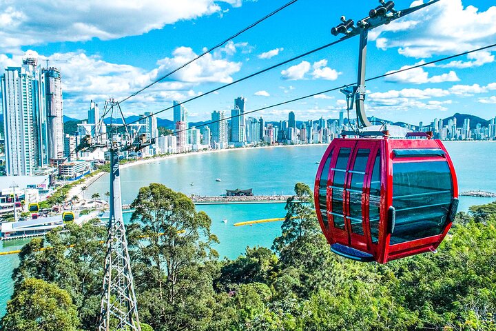 Day tour in Balneário Camboriú and Unipraias Park with Cable Cars
