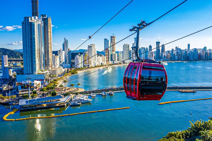 Day tour in Balneário Camboriú and Unipraias Park with Cable Cars