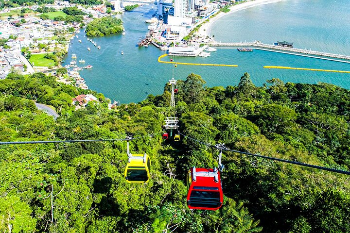 Day tour in Balneário Camboriú and Unipraias Park with Cable Cars