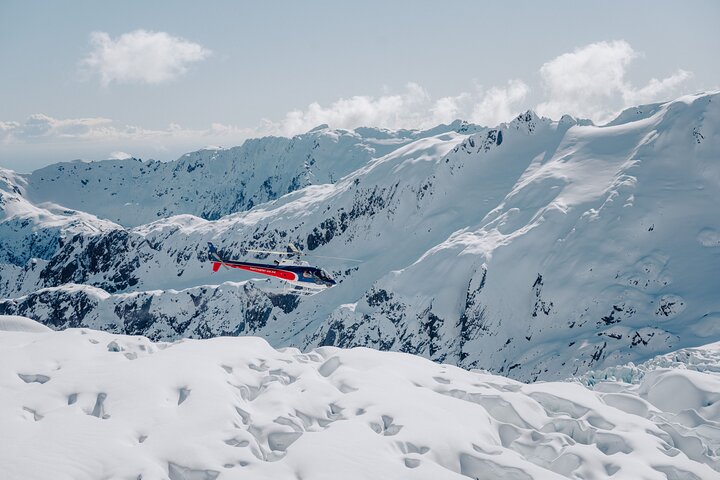 Fox Glacier and Mount Cook Helicopter Flight with Snow Landing