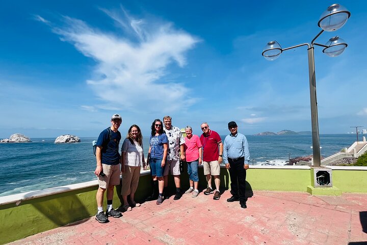Mazatlan van for hire at cruise terminal – Bilingual Driver Incl.