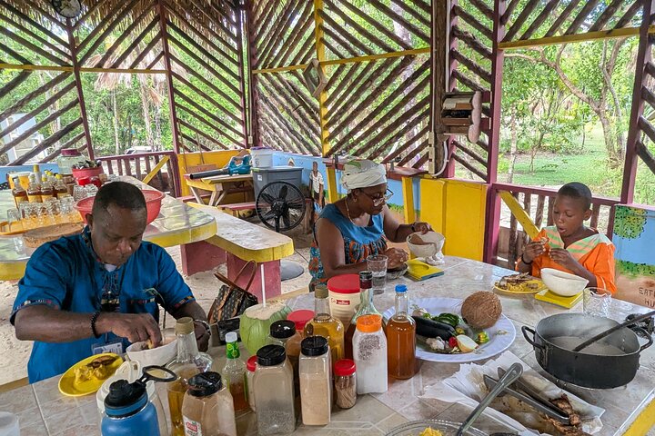 Authentic Garifuna Cultural Cooking Class in Hopkins Belize