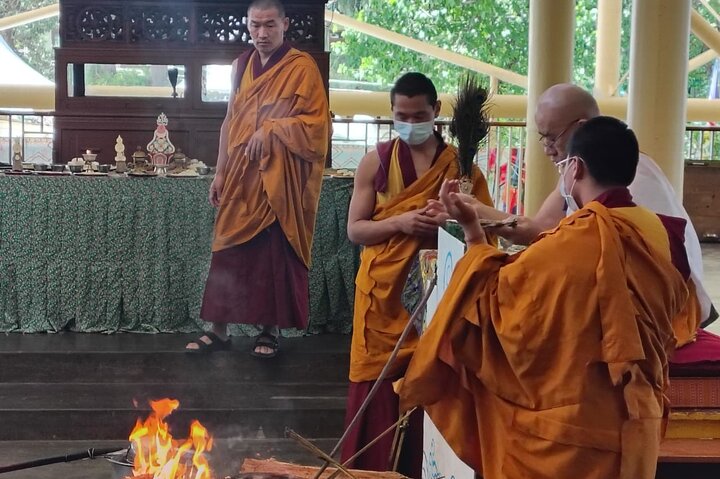 Guided Day Tour to Bir – Monasteries,Temple & Tea Garden Visit