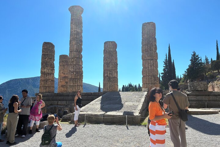 Delphi Skip-The-Line Private Tour with Licensed Guide & Admission
