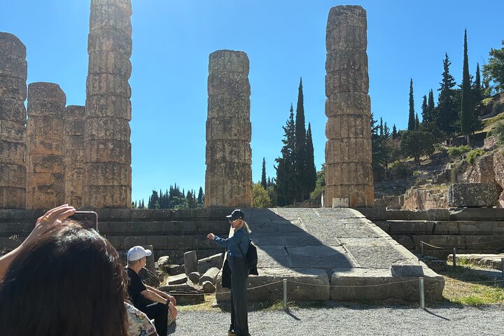 Delphi Skip-The-Line Private Tour with Licensed Guide & Admission