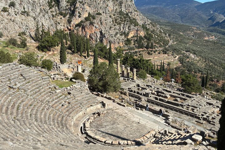 Delphi Skip-The-Line Private Tour with Licensed Guide & Admission