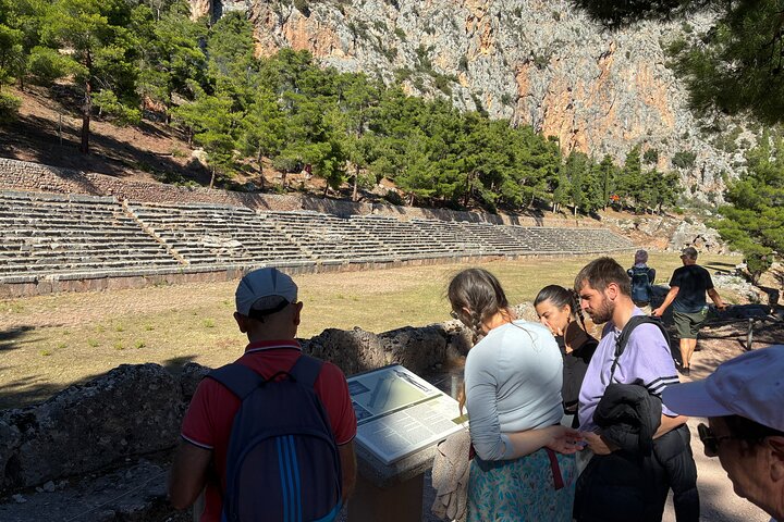 Delphi Skip-The-Line Private Tour with Licensed Guide & Admission