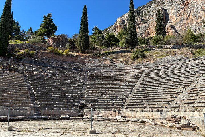 Delphi Skip-The-Line Private Tour with Licensed Guide & Admission