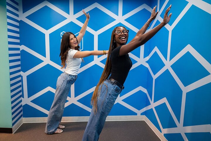 Museum of Illusions Dallas Admission