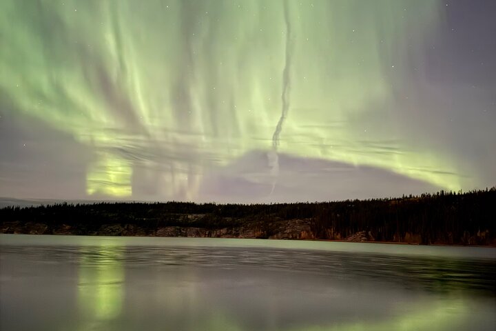 Yellowknife Aurora Hunting Tours by Bus