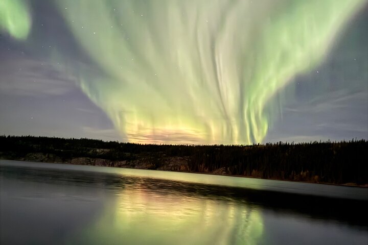 Yellowknife Aurora Hunting Tours by Bus