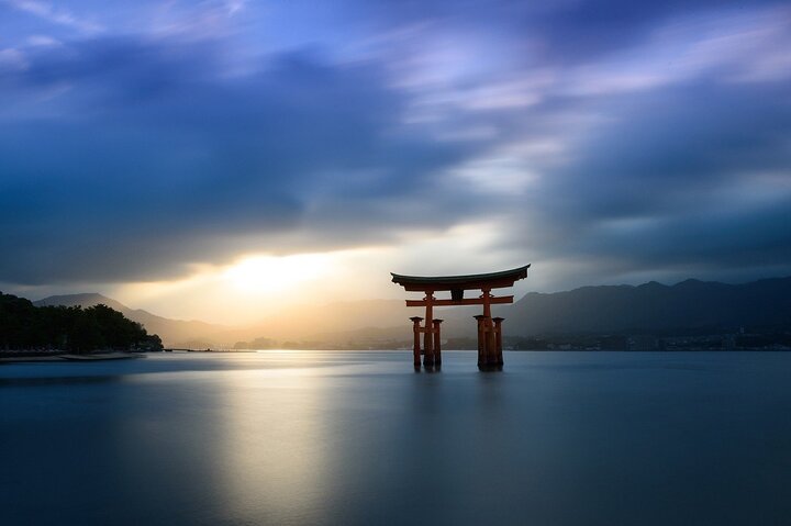 Hiroshima and Miyajima Full-Day Tour from Kyoto by Bullet Train