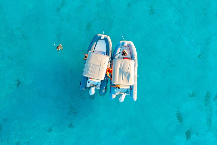 Blue Lagoon Private Boat Rental No Licence with Masks Included