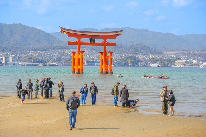 Hiroshima and Miyajima Full-Day Tour from Kyoto by Bullet Train