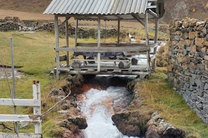 From Kazbegi to Truso Valley Trek with Hotel Transfers