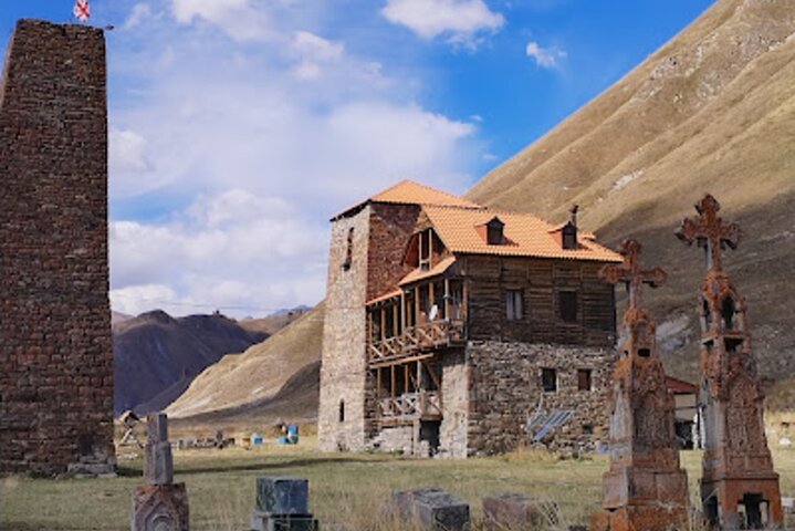 From Kazbegi to Truso Valley Trek with Hotel Transfers