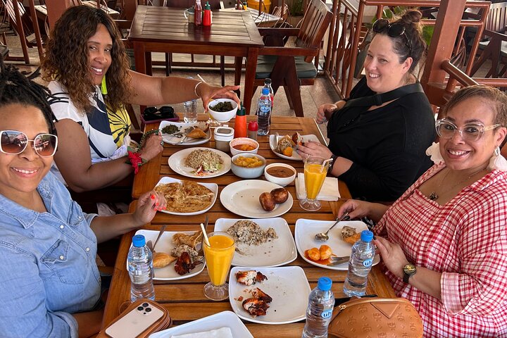 STONE TOWN WALKING TOUR ( Lunch Included )
