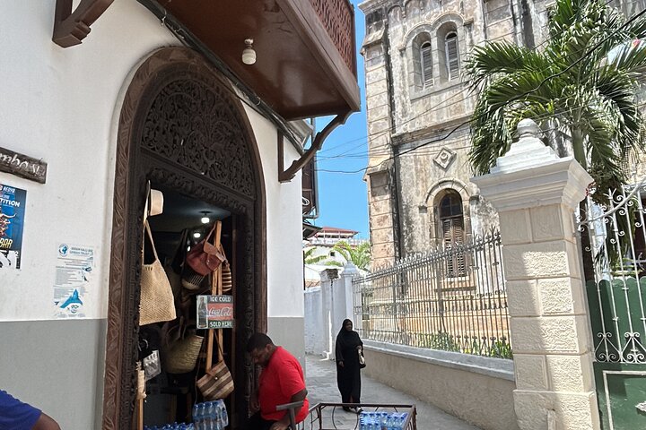 STONE TOWN WALKING TOUR ( Lunch Included )