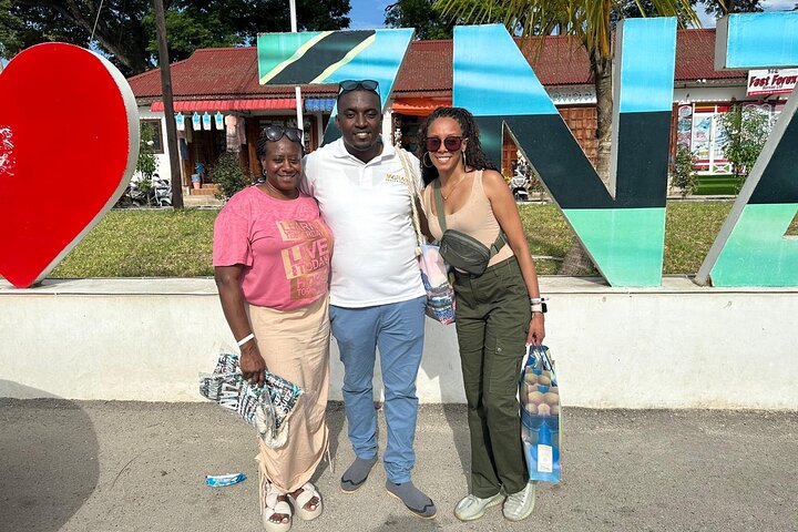 STONE TOWN WALKING TOUR ( Lunch Included )