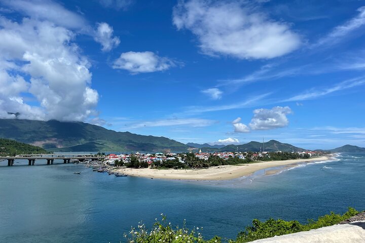 Da Nang private car: Golden Bridge, My Son & Marble Mountains