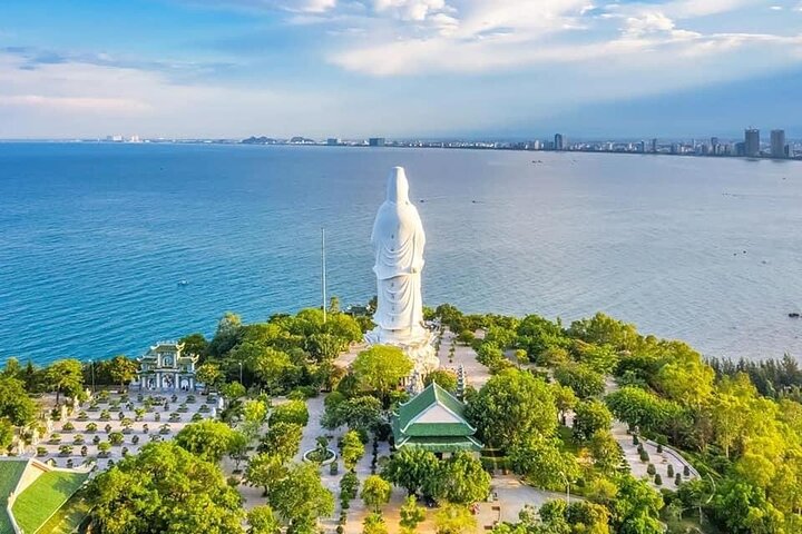Da Nang private car: Golden Bridge, My Son & Marble Mountains