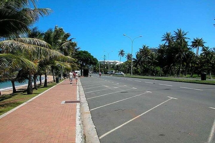 Aquarium Package in Nouméa's with Admission + HOHO with LYVAI