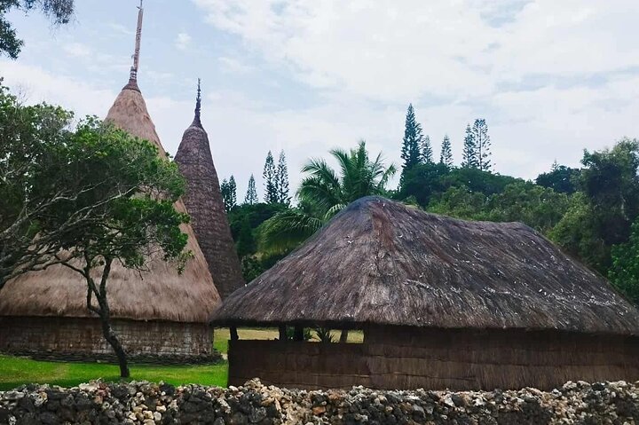 Country Tour 2.5 included Tjibaou Cultural Center & Church -LYVAI