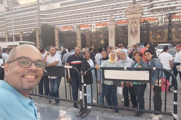 Private Tour to GEM and Pyramids from Portsaid port