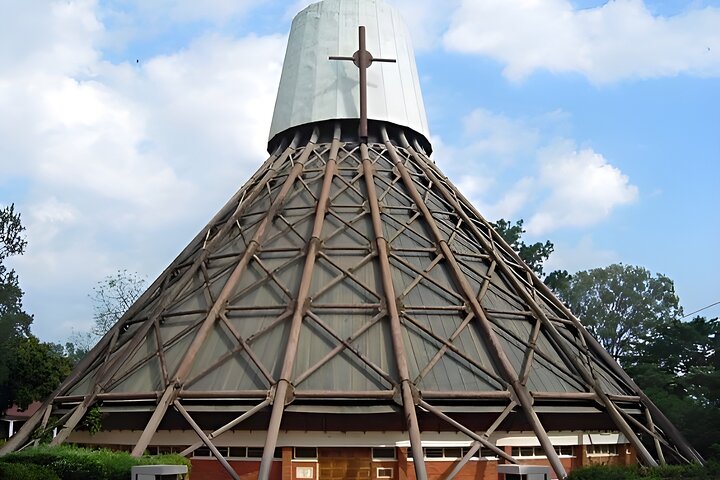Full-Day Kampala City Highlights Tour, Lunch & private Transfers