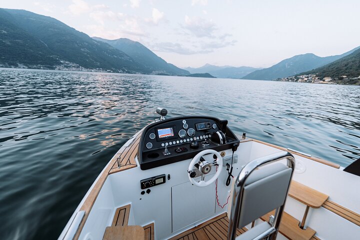 Private Boat Tour on Lake Como