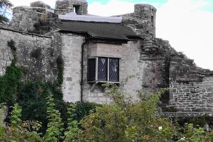 From Cardiff: 3 Amazing Castles, Tintern Abbey & Roman Caerleon