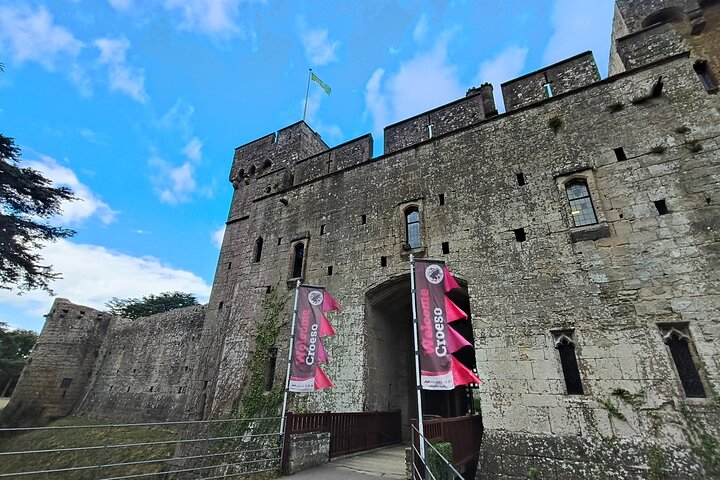From Cardiff: 3 Amazing Castles, Tintern Abbey & Roman Caerleon