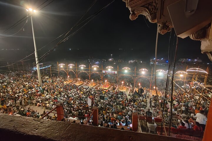 3-Hour Varanasi Tour: Ganga Aarti, Boat Ride & Manikarnika