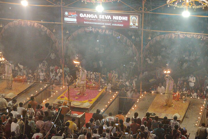 3-Hour Varanasi Tour: Ganga Aarti, Boat Ride & Manikarnika