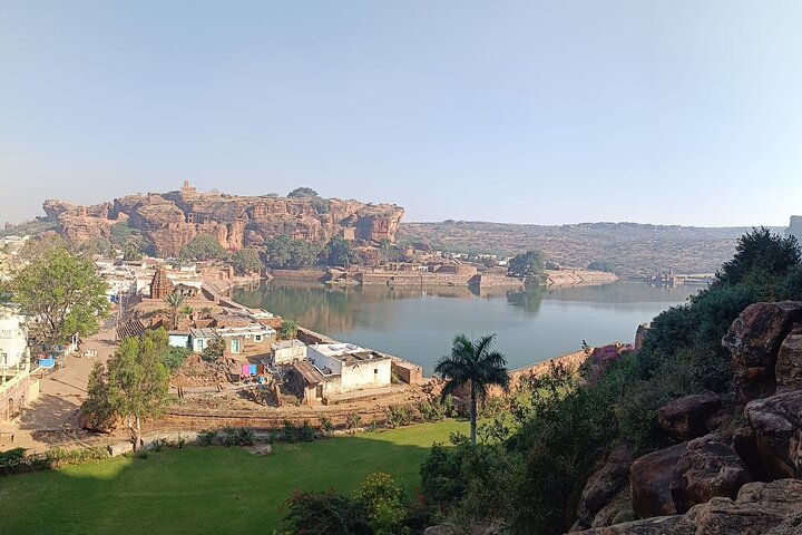 Hire a Guide to visit Badami/Aihole/Pattadakal with own transport