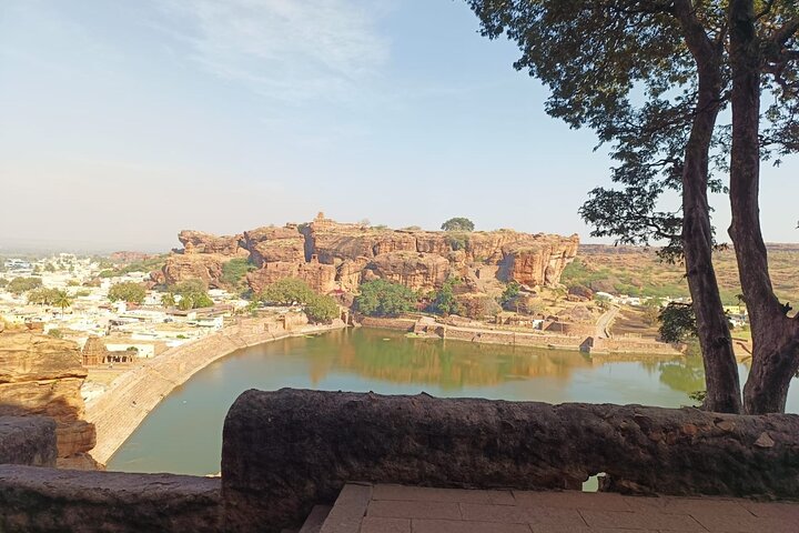 Hire a Guide to visit Badami/Aihole/Pattadakal with own transport
