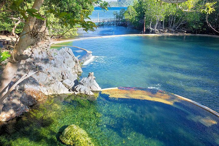 Private Coron Town Tour and Maquinit Hot Spring