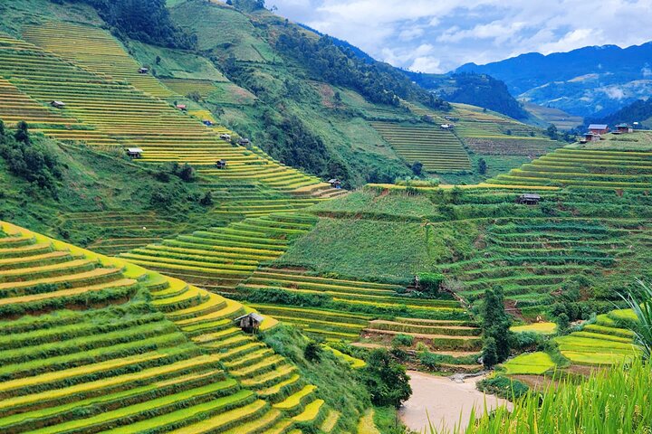2 Days Motorbike Tour from Mu Cang Chai to Sapa