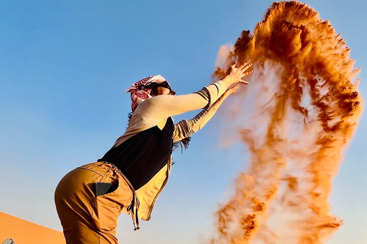 Vip Desert Safari Dubai With BBQ Buffet Dinner