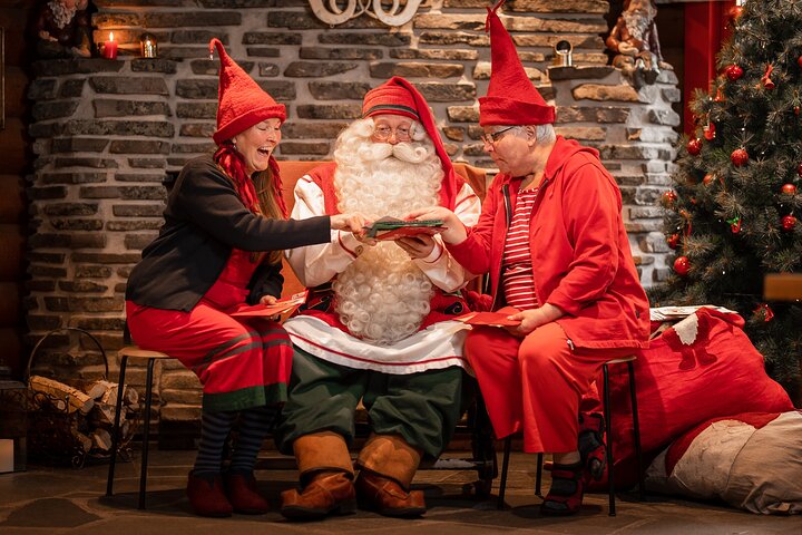 Private Full-Day Trip to Santa Claus Village from Levi