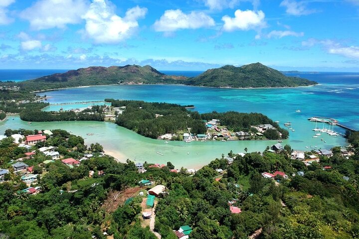 Discover Praslin Island Tour - 04 hours