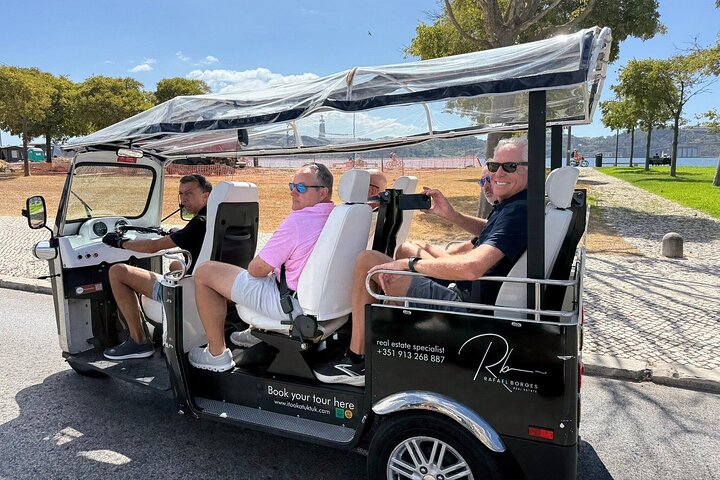 True 4Hour Private Tuk Tuk Tour: Discover Lisbon with a Local!