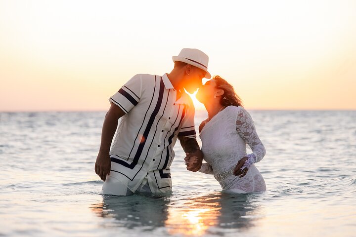 Private Vacation Photoshoot with Photographer in Biloxi