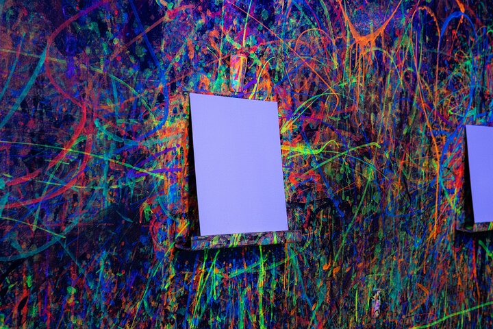 Incredible Neon Paint, Backlight, Splatter Room Experience