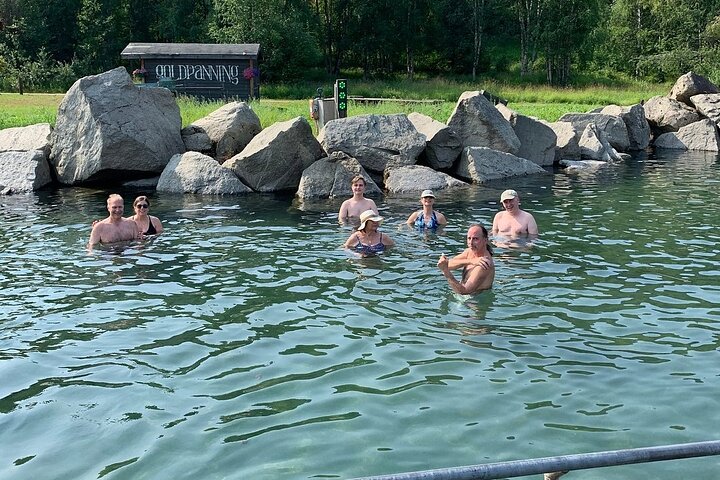 Chena Hot Springs Day Tour