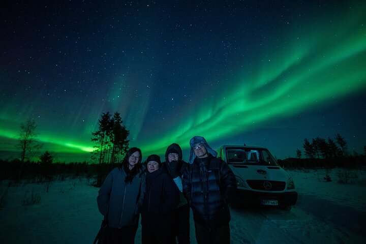 Rovaniemi:%100 Guaranteed Northern Lights Hunting