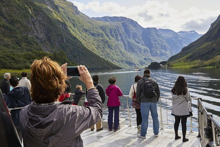 Flam Railway, Nærøyfjorden Cruise and Stegastein Viewpoint
