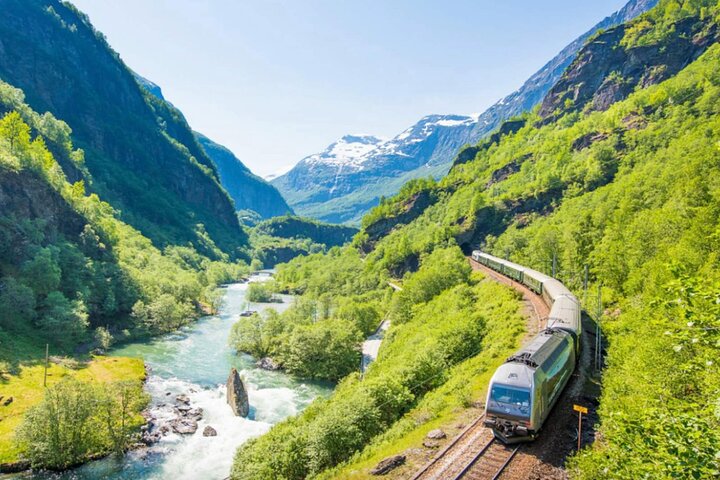 Flam Railway, Nærøyfjorden Cruise and Stegastein Viewpoint